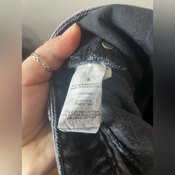 Garage Distressed Black Women's High Rise Wide Leg Jeans Size 5 - Picture 5 of 5